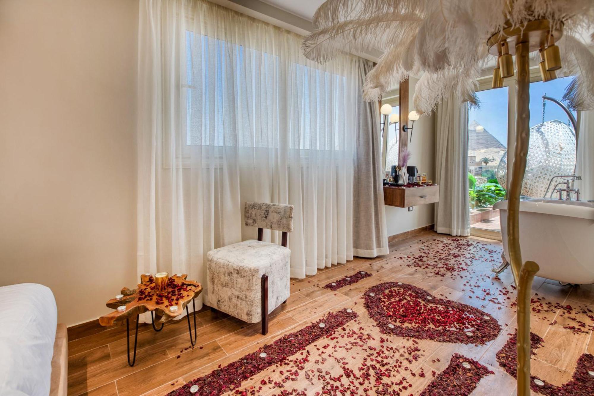 Gaia Pyramids Hotel Kafret el-Gabal المظهر الخارجي الصورة
