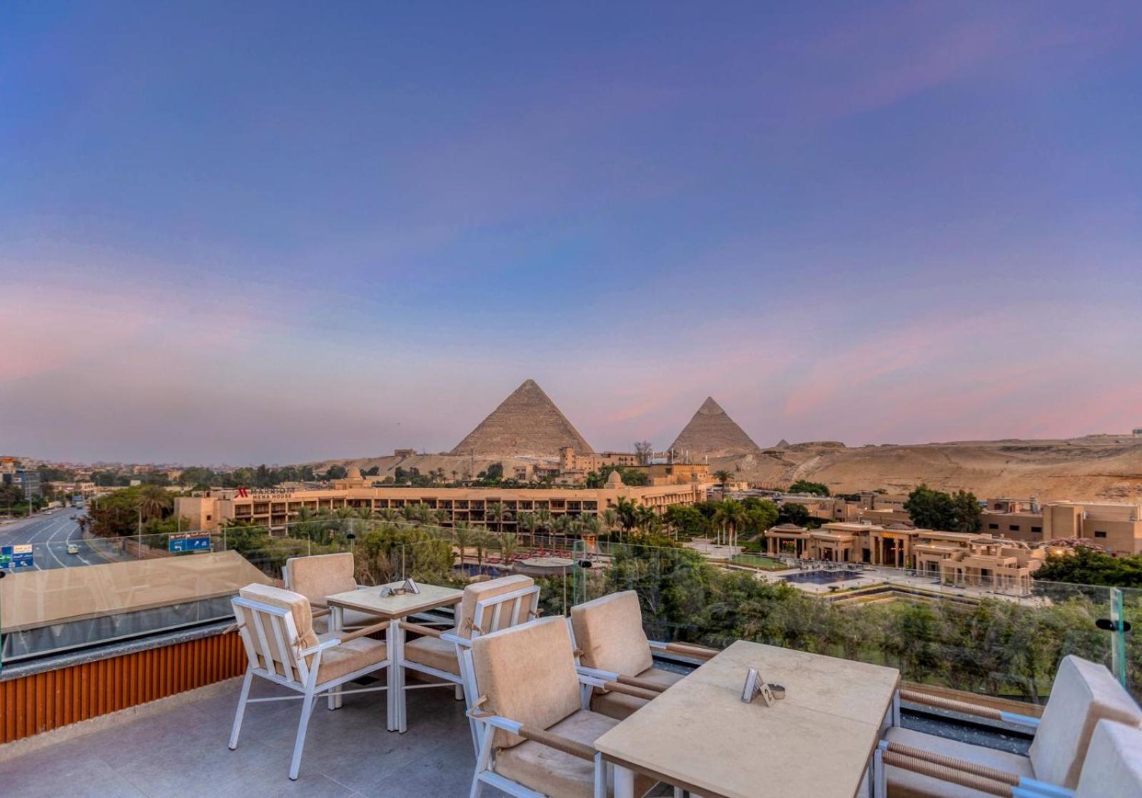 Gaia Pyramids Hotel Kafret el-Gabal المظهر الخارجي الصورة