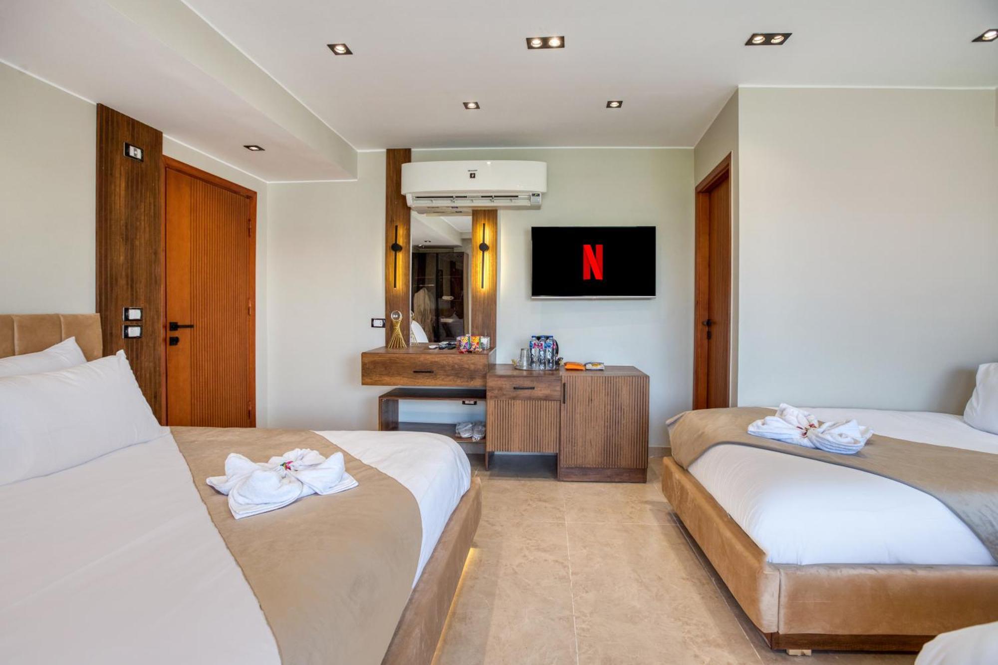 Gaia Pyramids Hotel Kafret el-Gabal المظهر الخارجي الصورة