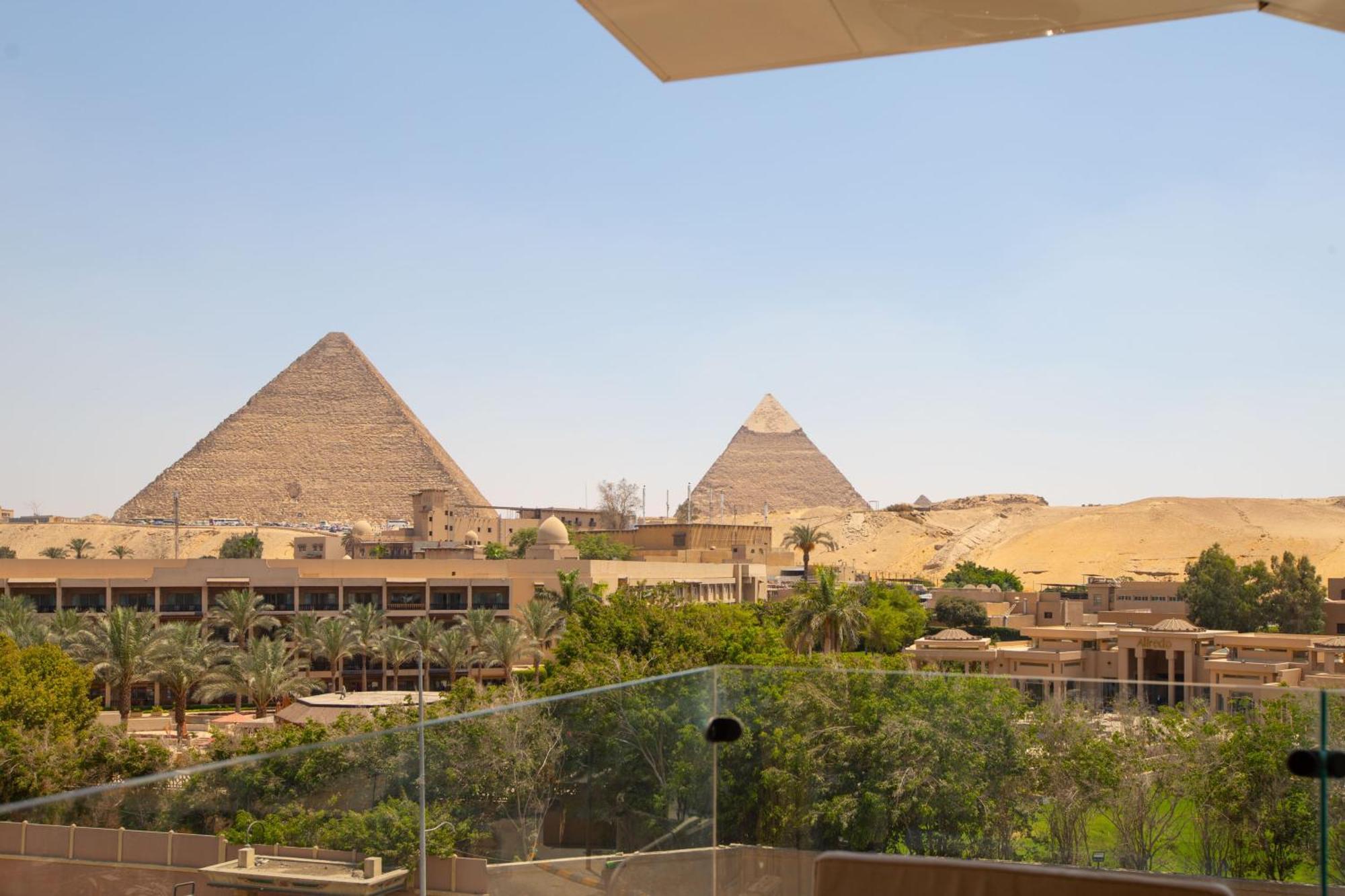 Gaia Pyramids Hotel Kafret el-Gabal المظهر الخارجي الصورة